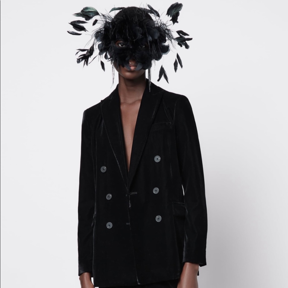 Zara velvet blazer